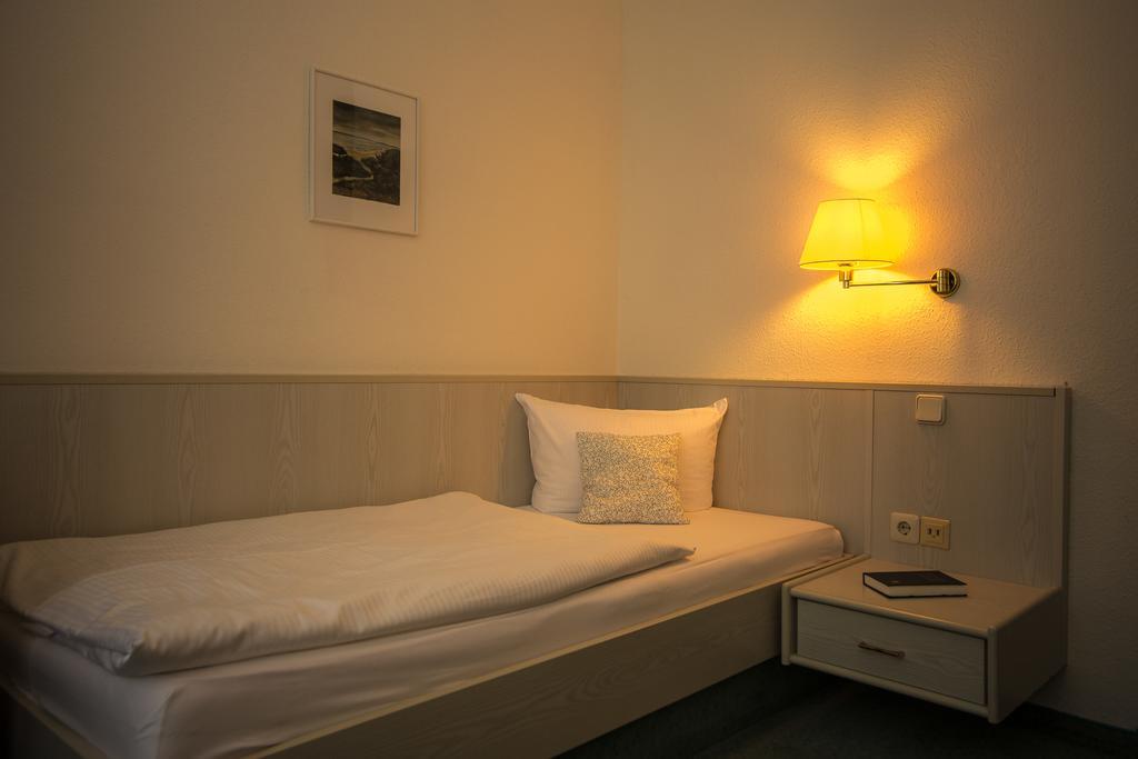 Hotel Weide Satow Habitación foto